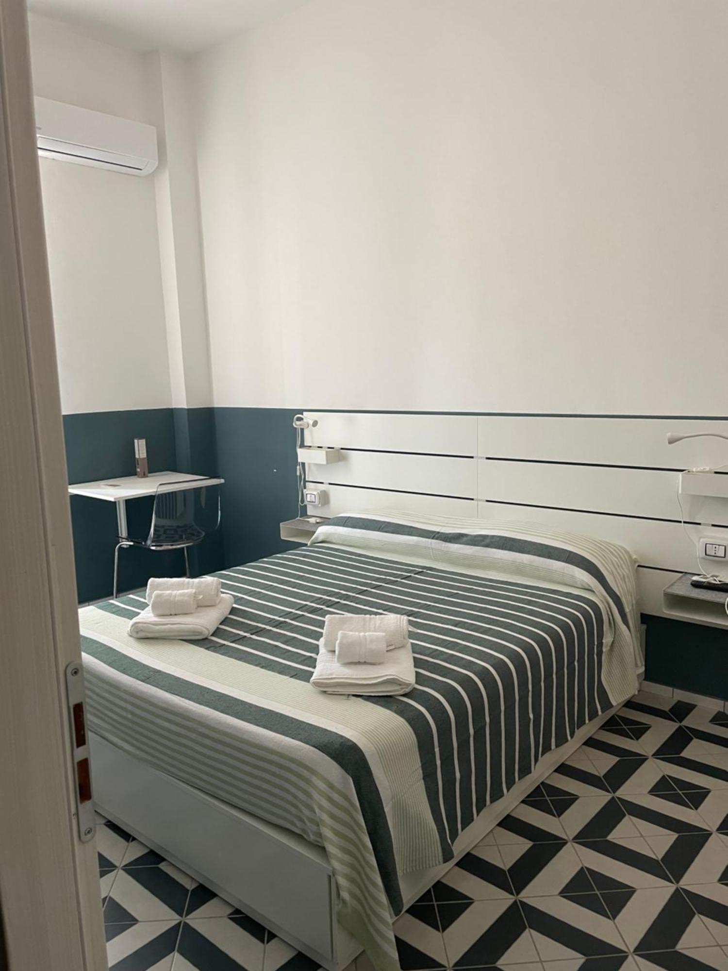Donna Maria Hotel Sapri Buitenkant foto