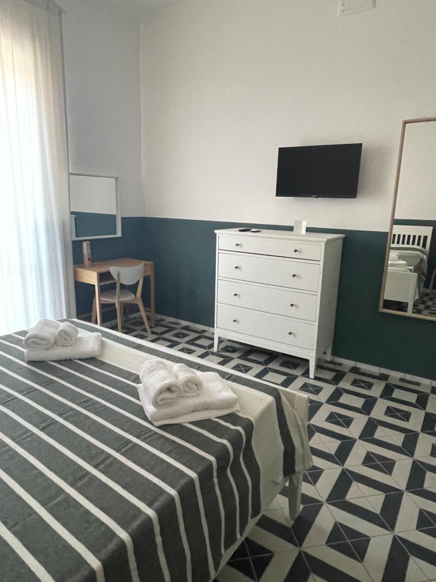 Donna Maria Hotel Sapri Buitenkant foto